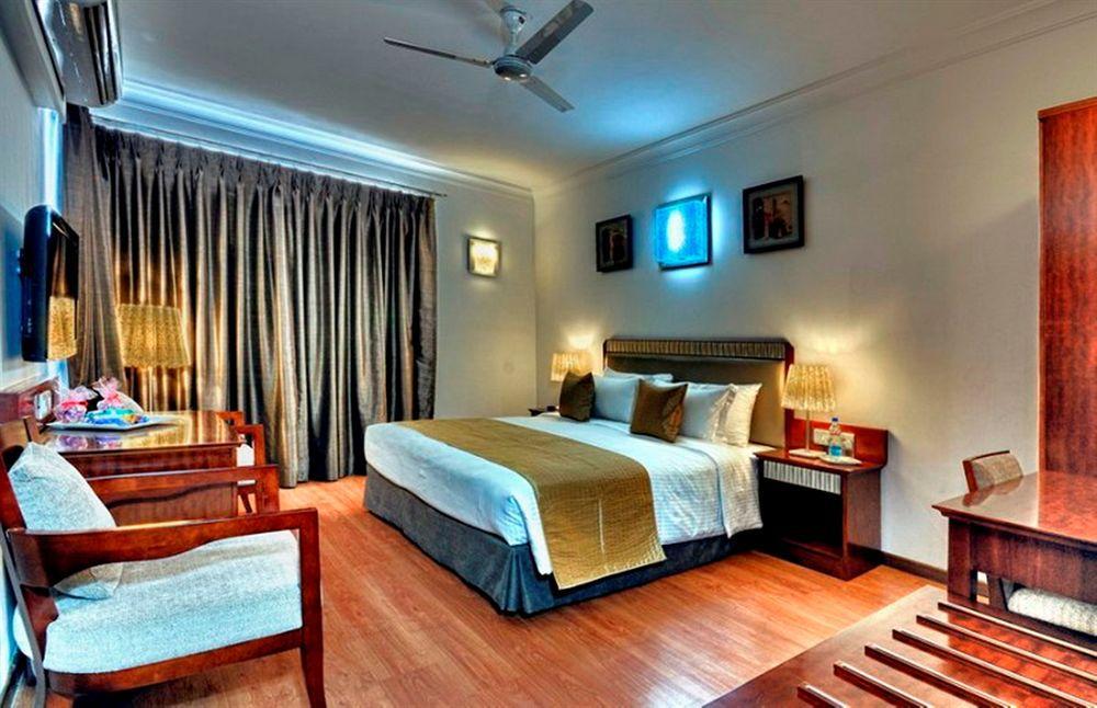 Hotel Clubhouse Nami Residency, Ahmedabad Extérieur photo