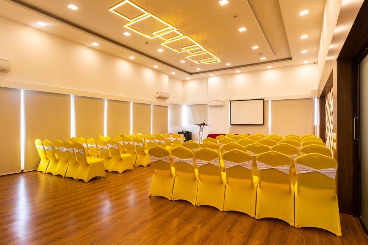 Hotel Clubhouse Nami Residency, Ahmedabad Extérieur photo