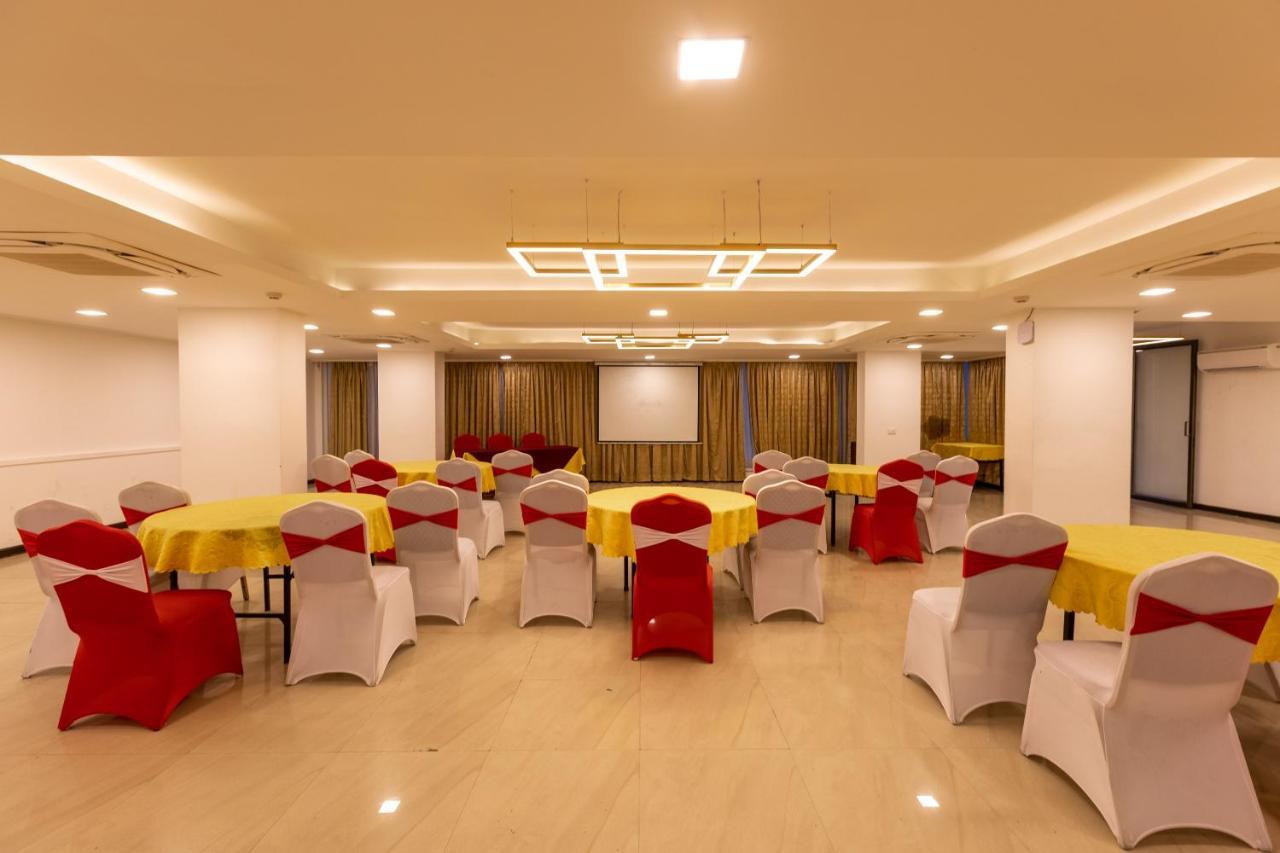 Hotel Clubhouse Nami Residency, Ahmedabad Extérieur photo