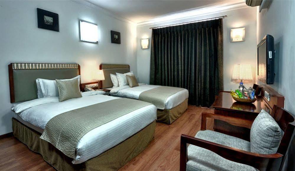 Hotel Clubhouse Nami Residency, Ahmedabad Extérieur photo